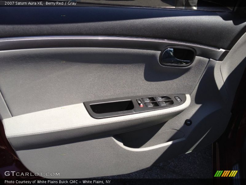 Berry Red / Gray 2007 Saturn Aura XE