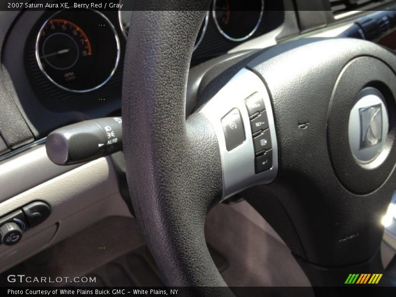 Berry Red / Gray 2007 Saturn Aura XE