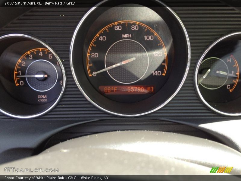 Berry Red / Gray 2007 Saturn Aura XE
