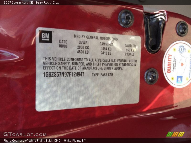 Berry Red / Gray 2007 Saturn Aura XE