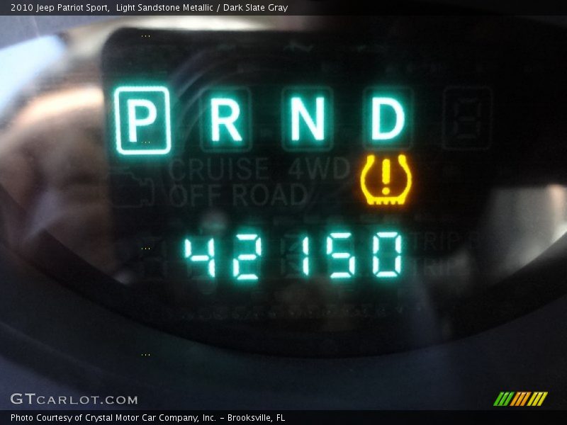 Light Sandstone Metallic / Dark Slate Gray 2010 Jeep Patriot Sport