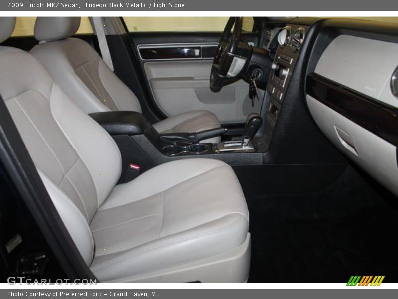 Tuxedo Black Metallic / Light Stone 2009 Lincoln MKZ Sedan