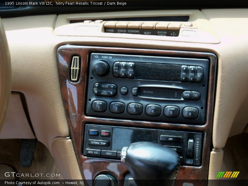 Ivory Pearl Metallic Tricoat / Dark Beige 1995 Lincoln Mark VIII LSC