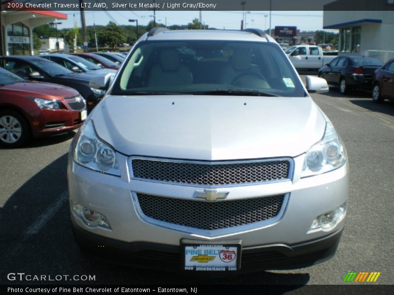 Silver Ice Metallic / Light Gray/Ebony 2009 Chevrolet Traverse LTZ AWD