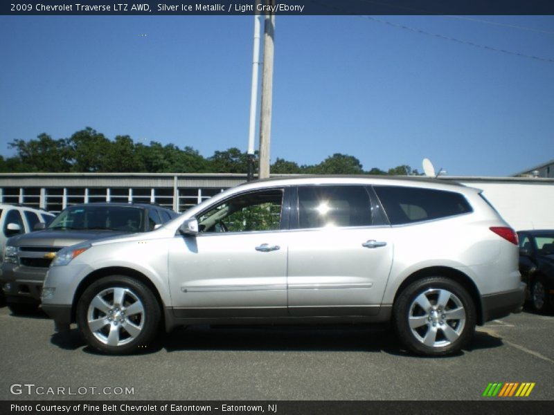 Silver Ice Metallic / Light Gray/Ebony 2009 Chevrolet Traverse LTZ AWD