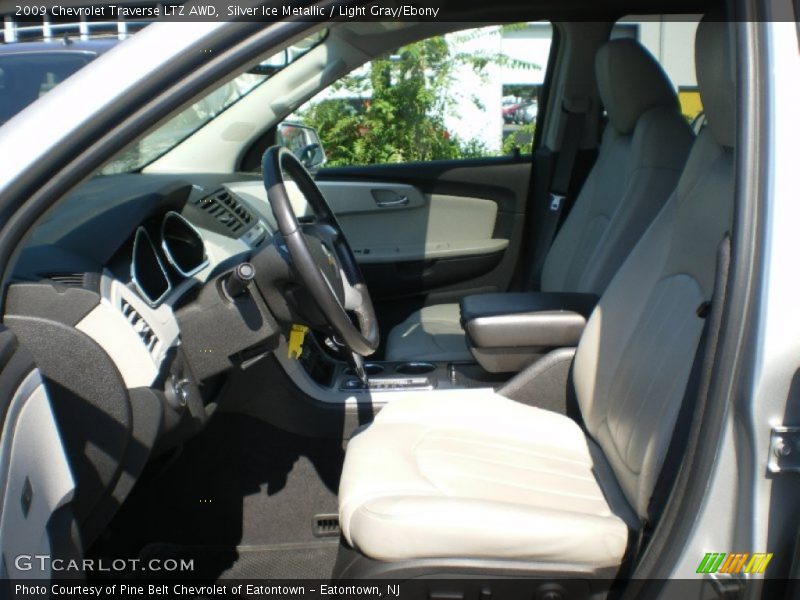 Silver Ice Metallic / Light Gray/Ebony 2009 Chevrolet Traverse LTZ AWD