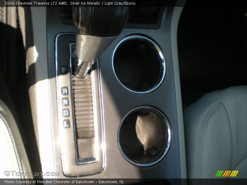 Silver Ice Metallic / Light Gray/Ebony 2009 Chevrolet Traverse LTZ AWD