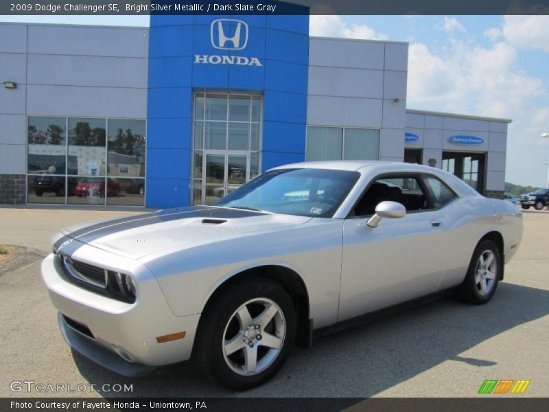 Bright Silver Metallic / Dark Slate Gray 2009 Dodge Challenger SE