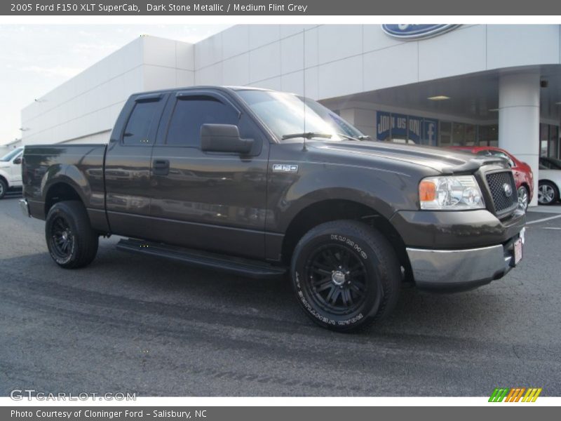 Dark Stone Metallic / Medium Flint Grey 2005 Ford F150 XLT SuperCab
