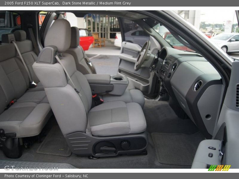 Dark Stone Metallic / Medium Flint Grey 2005 Ford F150 XLT SuperCab