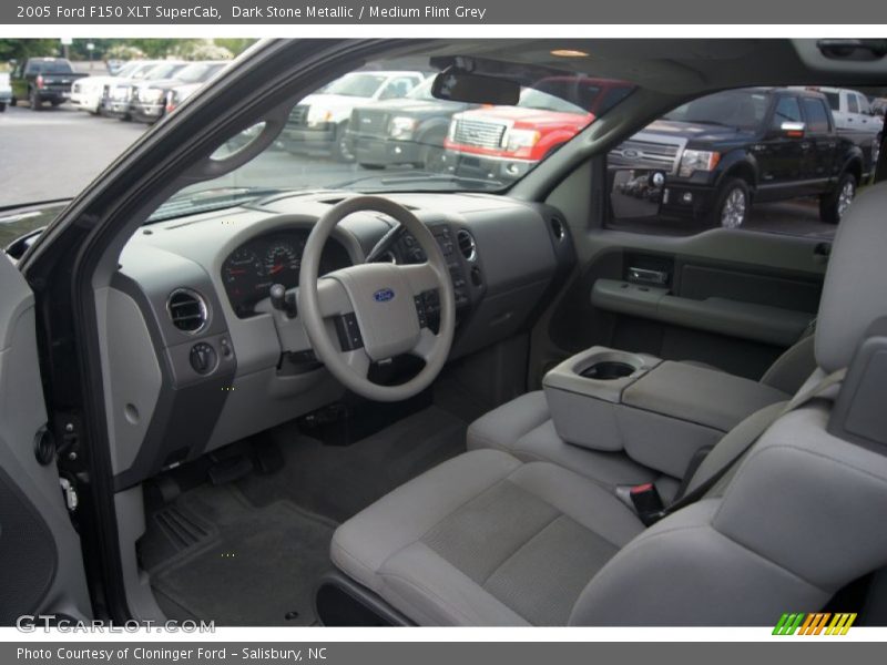  2005 F150 XLT SuperCab Medium Flint Grey Interior