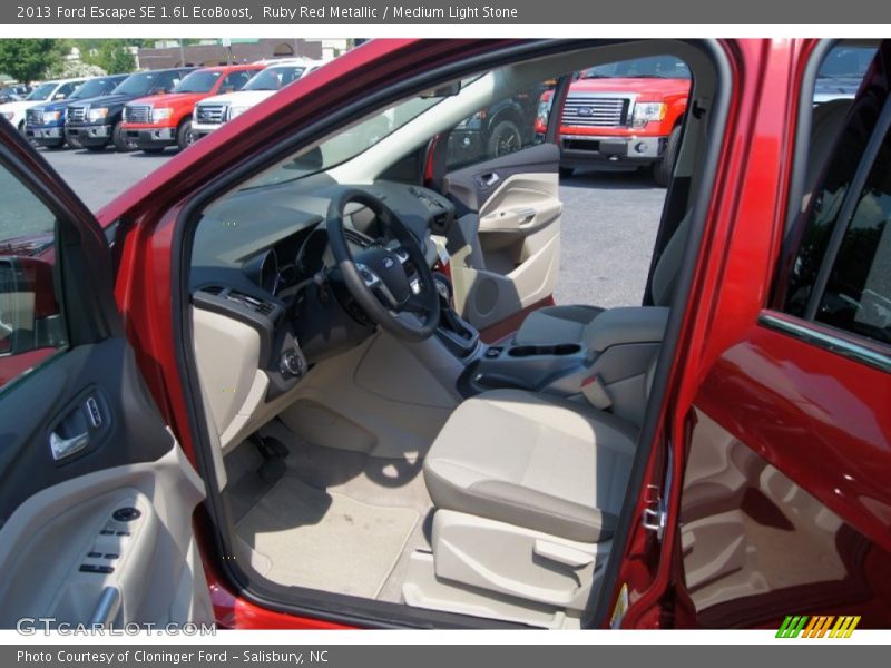 Ruby Red Metallic / Medium Light Stone 2013 Ford Escape SE 1.6L EcoBoost