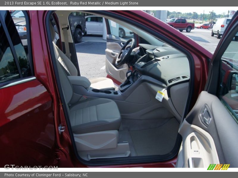 Ruby Red Metallic / Medium Light Stone 2013 Ford Escape SE 1.6L EcoBoost