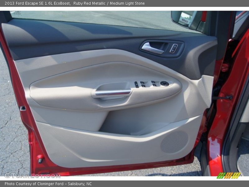 Ruby Red Metallic / Medium Light Stone 2013 Ford Escape SE 1.6L EcoBoost