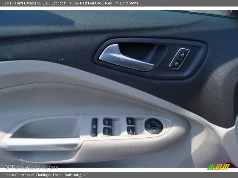 Ruby Red Metallic / Medium Light Stone 2013 Ford Escape SE 1.6L EcoBoost