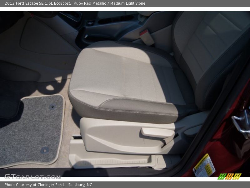 Ruby Red Metallic / Medium Light Stone 2013 Ford Escape SE 1.6L EcoBoost