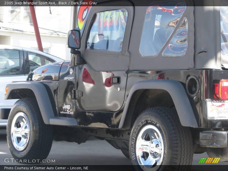 Black / Dark Slate Gray 2005 Jeep Wrangler Sport 4x4