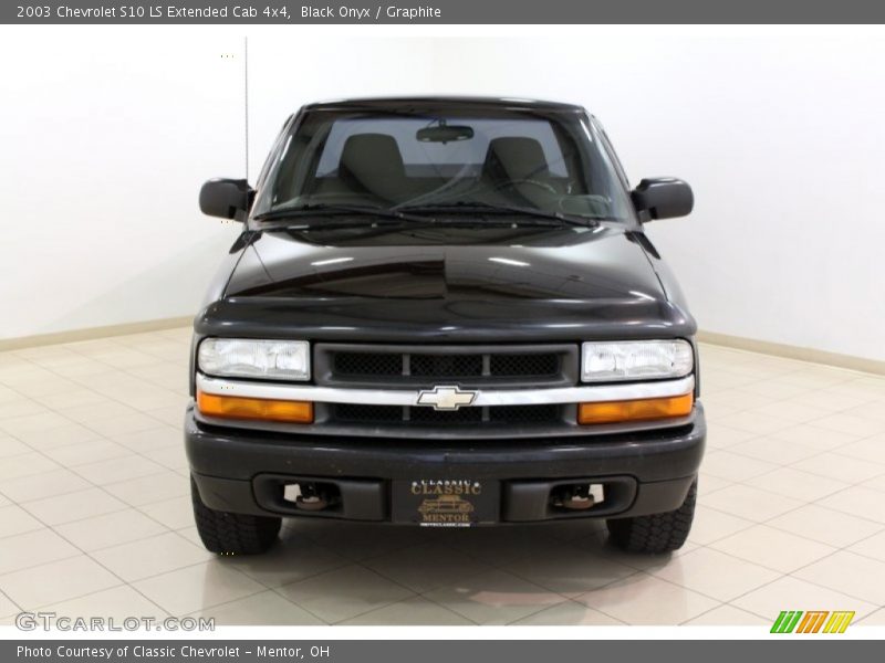 Black Onyx / Graphite 2003 Chevrolet S10 LS Extended Cab 4x4