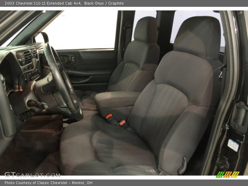 Black Onyx / Graphite 2003 Chevrolet S10 LS Extended Cab 4x4