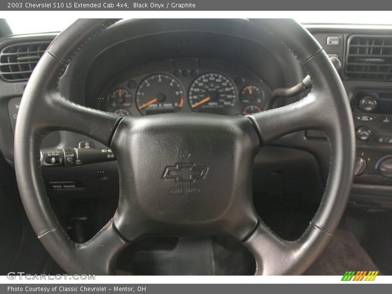 Black Onyx / Graphite 2003 Chevrolet S10 LS Extended Cab 4x4