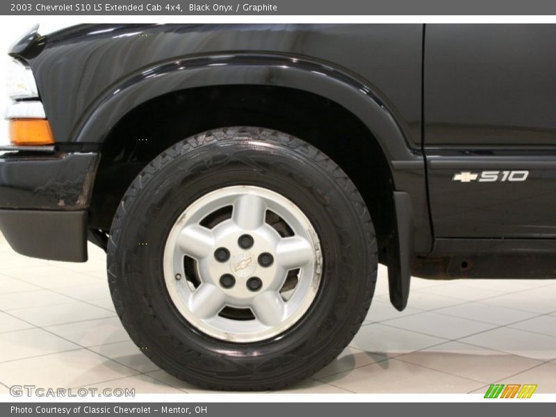 Black Onyx / Graphite 2003 Chevrolet S10 LS Extended Cab 4x4