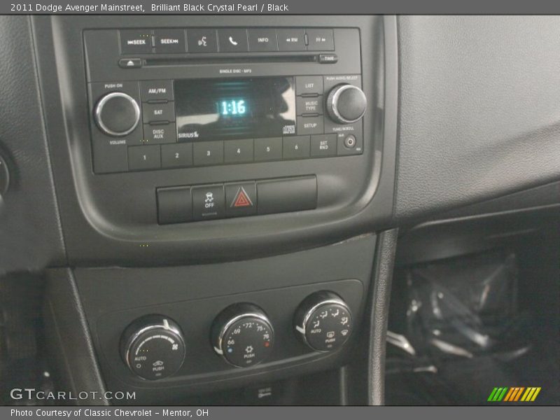 Brilliant Black Crystal Pearl / Black 2011 Dodge Avenger Mainstreet