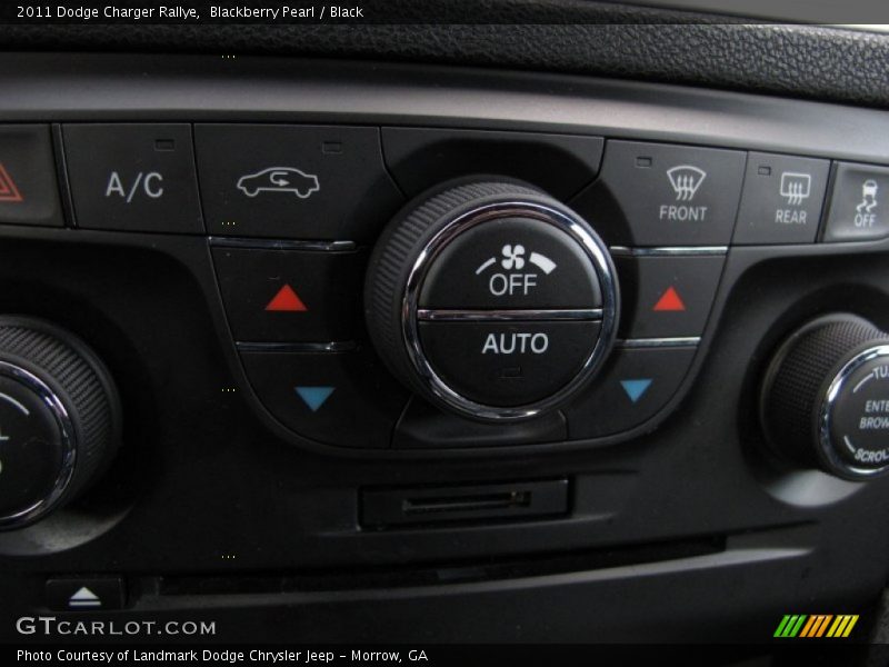 Blackberry Pearl / Black 2011 Dodge Charger Rallye