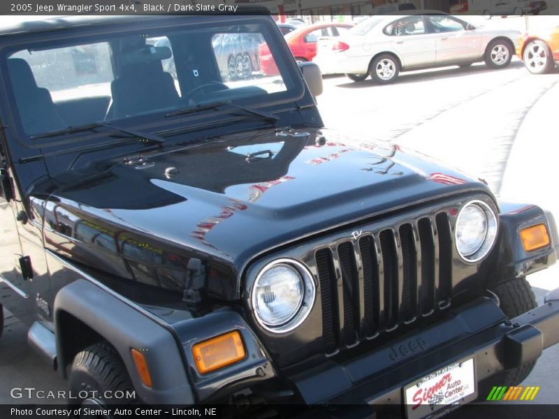 Black / Dark Slate Gray 2005 Jeep Wrangler Sport 4x4