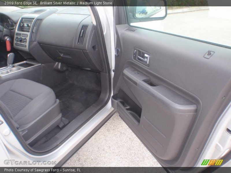 Brilliant Silver Metallic / Medium Light Stone 2009 Ford Edge SE