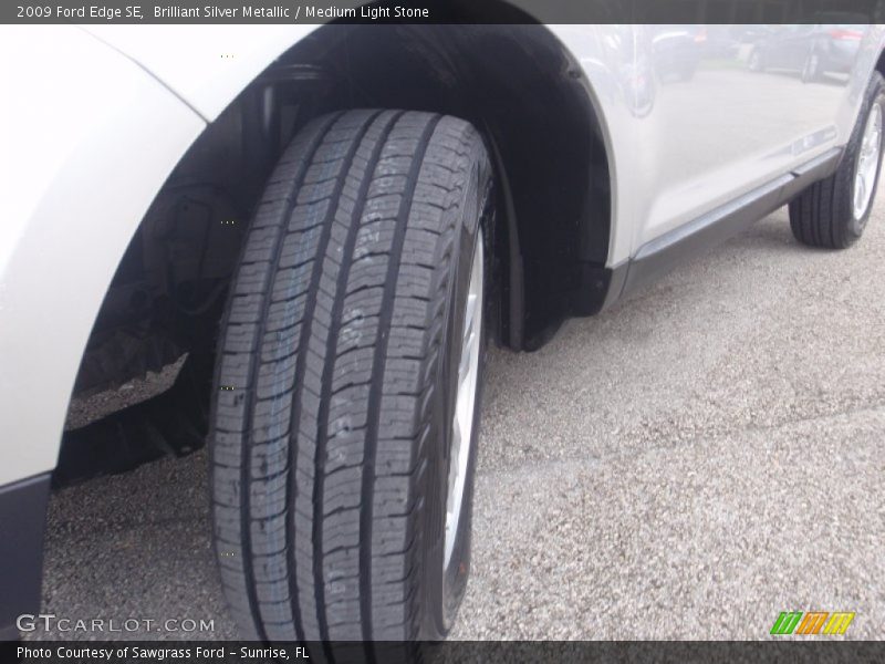 Brilliant Silver Metallic / Medium Light Stone 2009 Ford Edge SE