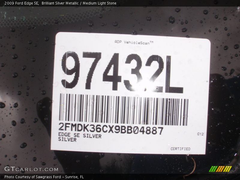 Brilliant Silver Metallic / Medium Light Stone 2009 Ford Edge SE
