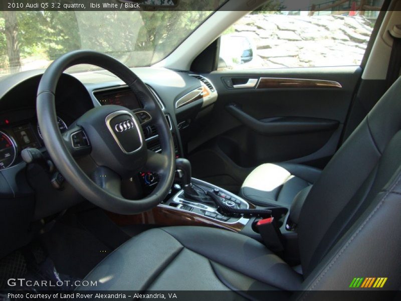 Ibis White / Black 2010 Audi Q5 3.2 quattro