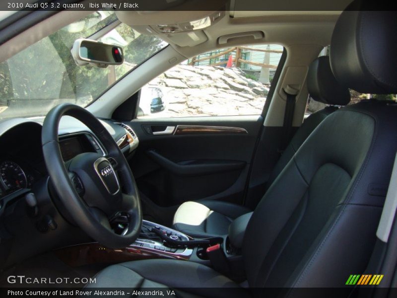 Ibis White / Black 2010 Audi Q5 3.2 quattro