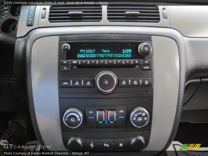 Controls of 2008 Suburban 2500 LT 4x4