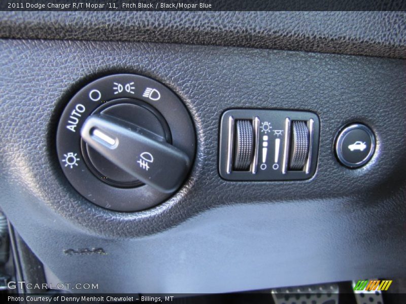 Controls of 2011 Charger R/T Mopar '11