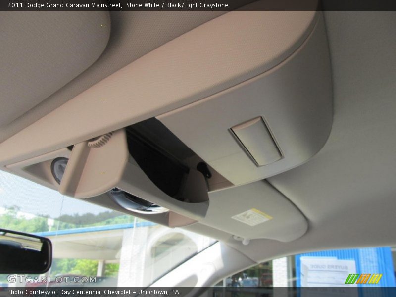 Stone White / Black/Light Graystone 2011 Dodge Grand Caravan Mainstreet