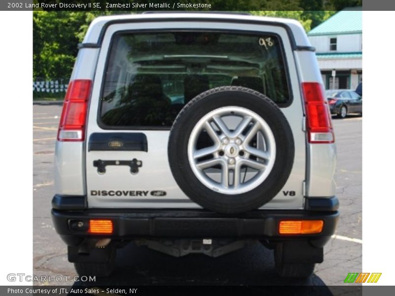 Zambezi Silver Metallic / Smokestone 2002 Land Rover Discovery II SE