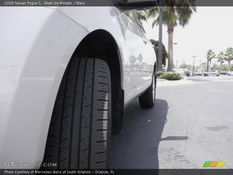 Silver Ice Metallic / Black 2008 Nissan Rogue S