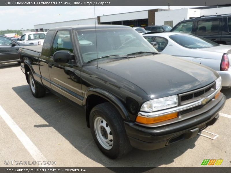 Black Onyx / Graphite 2003 Chevrolet S10 Extended Cab 4x4