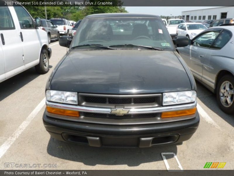 Black Onyx / Graphite 2003 Chevrolet S10 Extended Cab 4x4