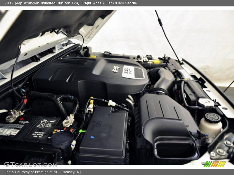 Bright White / Black/Dark Saddle 2012 Jeep Wrangler Unlimited Rubicon 4x4