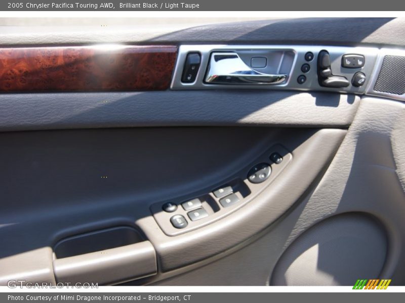 Brilliant Black / Light Taupe 2005 Chrysler Pacifica Touring AWD