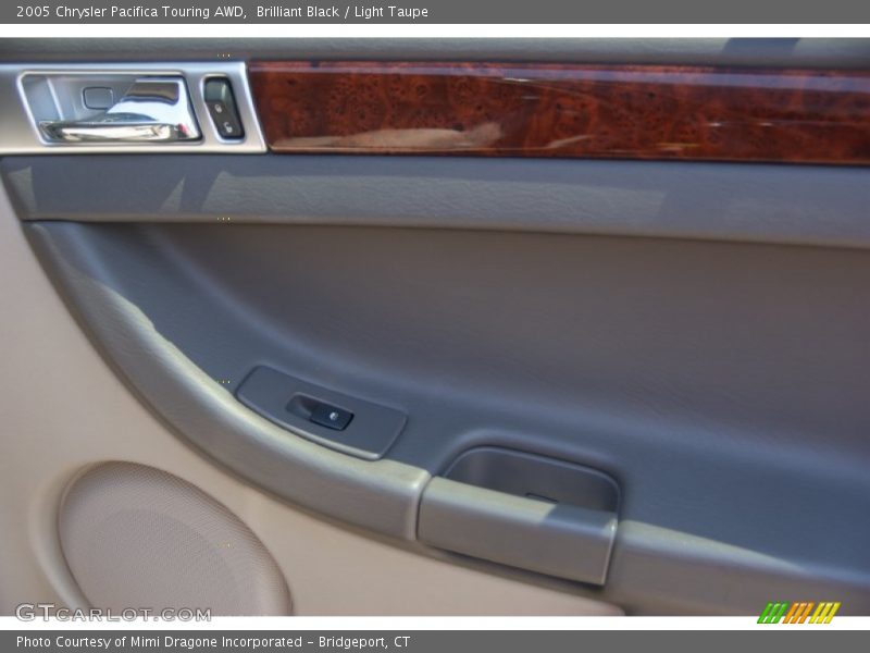 Brilliant Black / Light Taupe 2005 Chrysler Pacifica Touring AWD