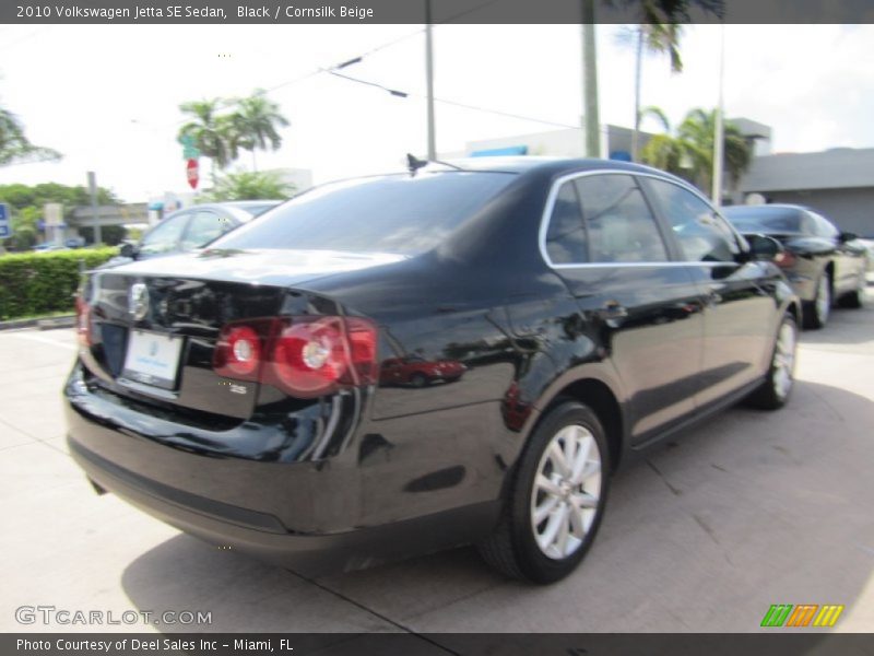 Black / Cornsilk Beige 2010 Volkswagen Jetta SE Sedan