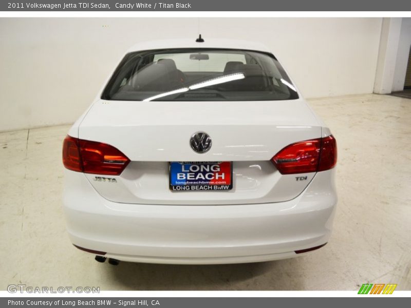 Candy White / Titan Black 2011 Volkswagen Jetta TDI Sedan