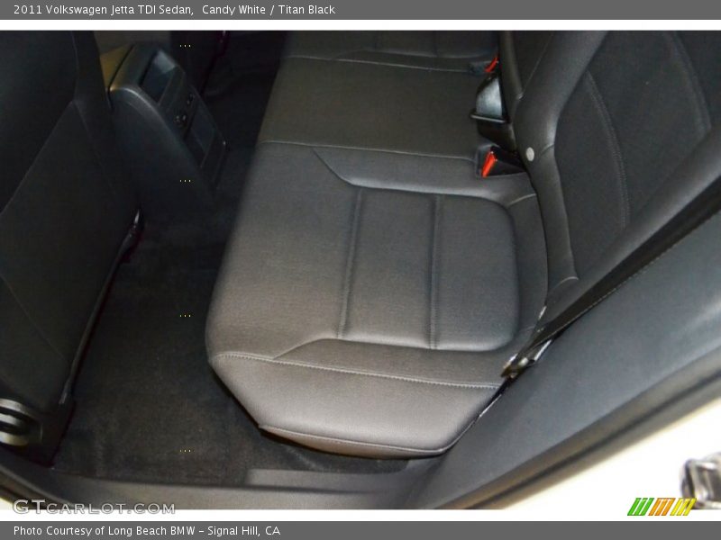 Candy White / Titan Black 2011 Volkswagen Jetta TDI Sedan