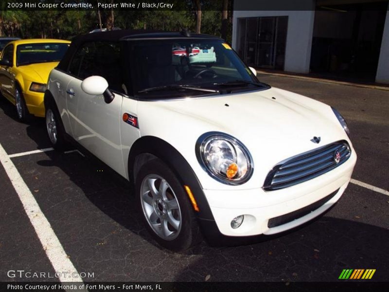 Pepper White / Black/Grey 2009 Mini Cooper Convertible