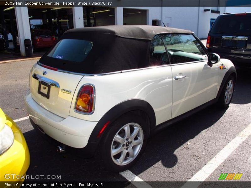 Pepper White / Black/Grey 2009 Mini Cooper Convertible