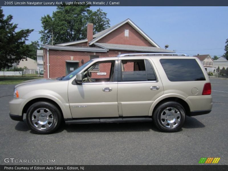 Light French Silk Metallic / Camel 2005 Lincoln Navigator Luxury 4x4