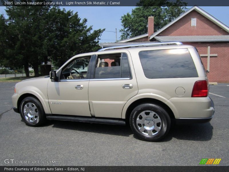 Light French Silk Metallic / Camel 2005 Lincoln Navigator Luxury 4x4